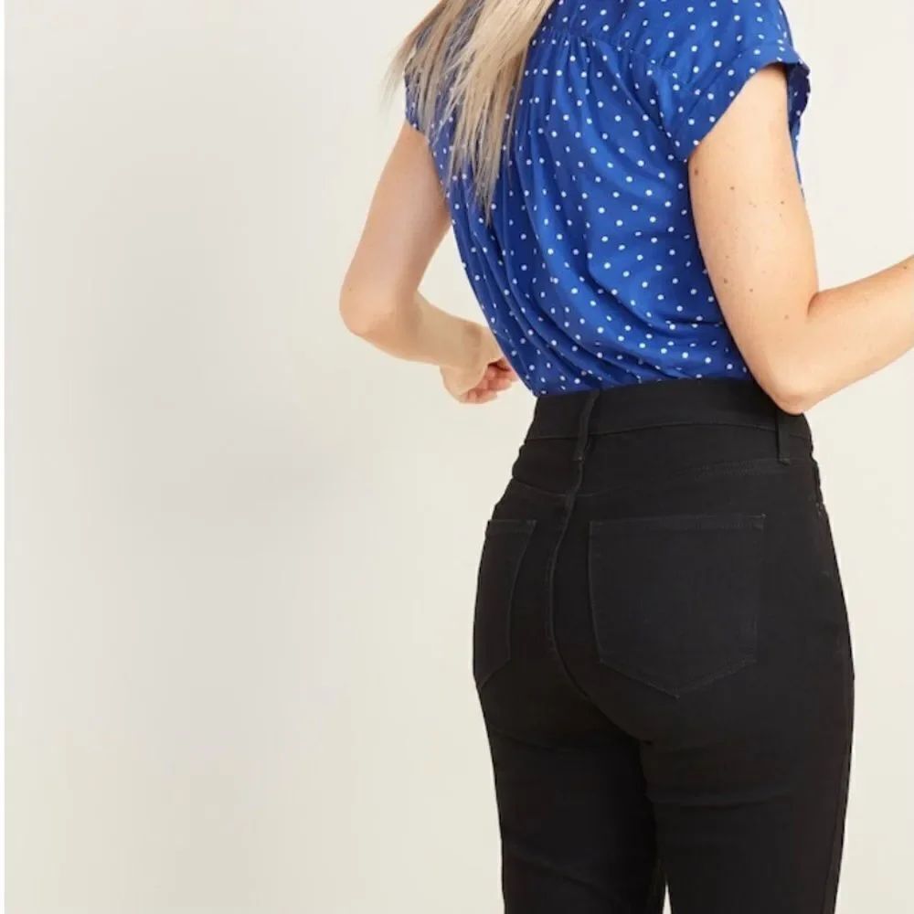 Old Navy Black Distressed Slim Straight High Waist Jeans Size 0 - Picture 3 of 9